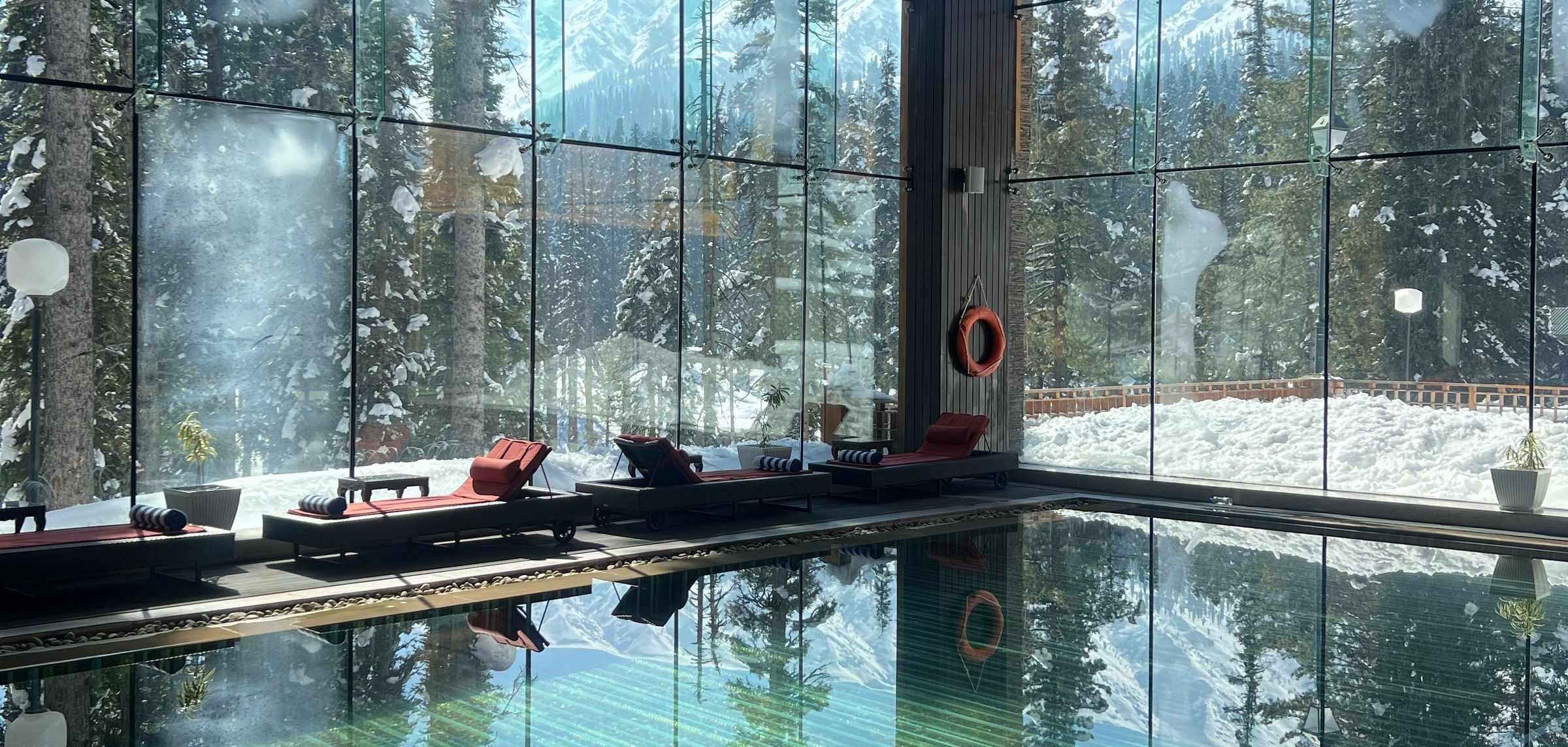 Piscina al capvespre